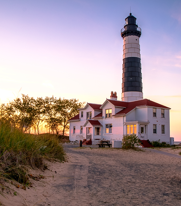 michigan-lighthouse-sq_101436124